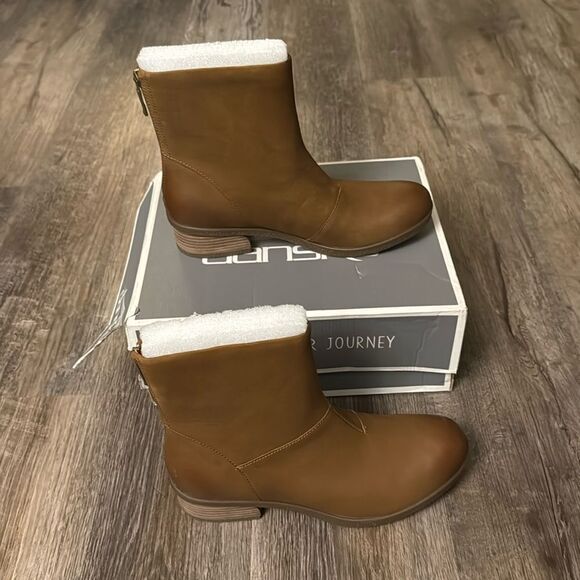 Dansko Womens Brianne Waterproof Burnished Boots 2925-152300 Tan 10.5/11 - Picture 4 of 13